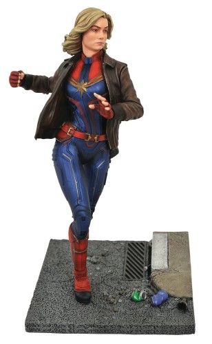 MARVEL PREMIERE CAPTAIN MARVEL MOVIE STATUE