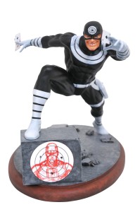 MARVEL PREMIER COLLECTION BULLSEYE STATUE