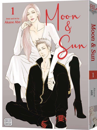 MOON & SUN GN VOL 01 (9781974732258)