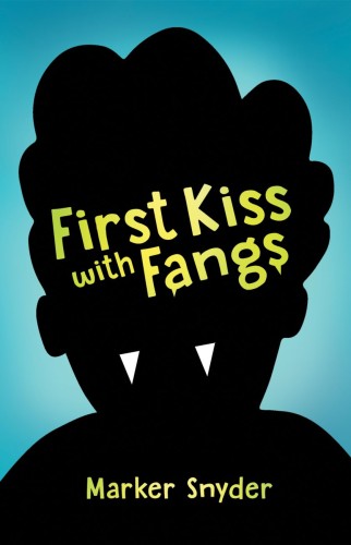 FIRST KISS WITH FANGS TP (9780823461943)