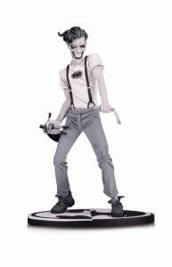 BATMAN BLACK & WHITE STATUE WHITE KNIGHT JOKER BY MURPHY